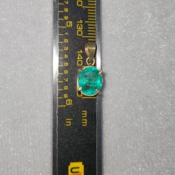 Dije de Esmeralda Ovalada – 2.15 ct de 0 USD