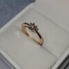 Anillo de compromiso en oro italiano con diamante de 25 puntos 0 dolares
