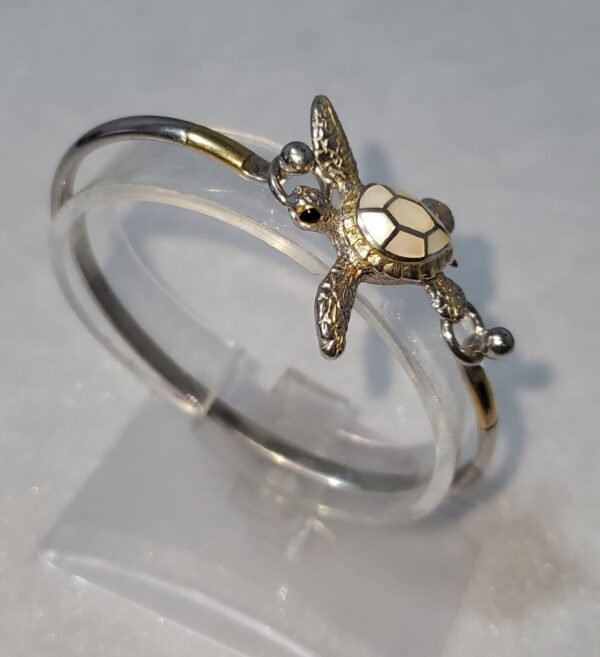 Pulsera Tortuga en Plata S925 con Nácar Blanco y Detalles en Oro 18k – Kovel  Usd.
