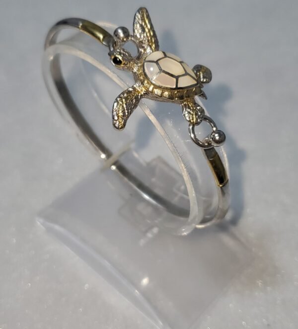 Pulsera Tortuga en Plata S925 con Nácar Blanco y Detalles en Oro 18k – Kovel  Usd.