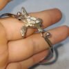 Pulsera Tortuga en Plata S925 con Nácar Blanco y Detalles en Oro 18k – Kovel  Usd.