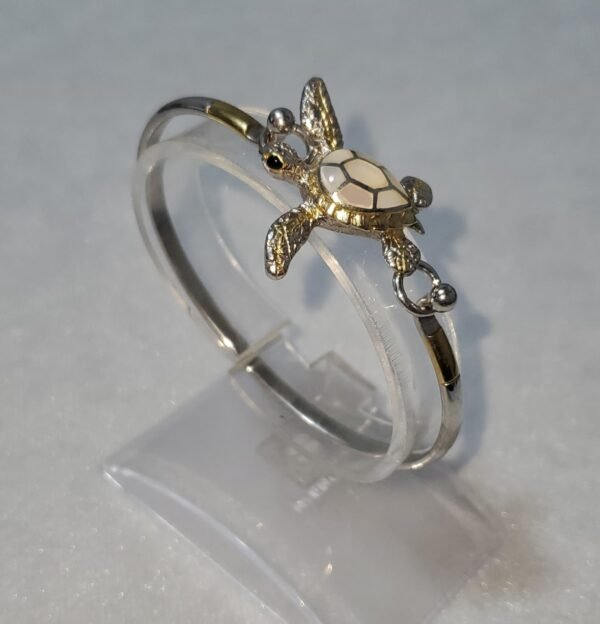 Pulsera Tortuga en Plata S925 con Nácar Blanco y Detalles en Oro 18k – Kovel  Usd.